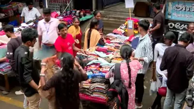  diwali பண்டிகை   சென்னையில் திடீரென குறுக்கிட்ட மழை    களையிழந்த கடைசி நேர ஷாப்பிங் 